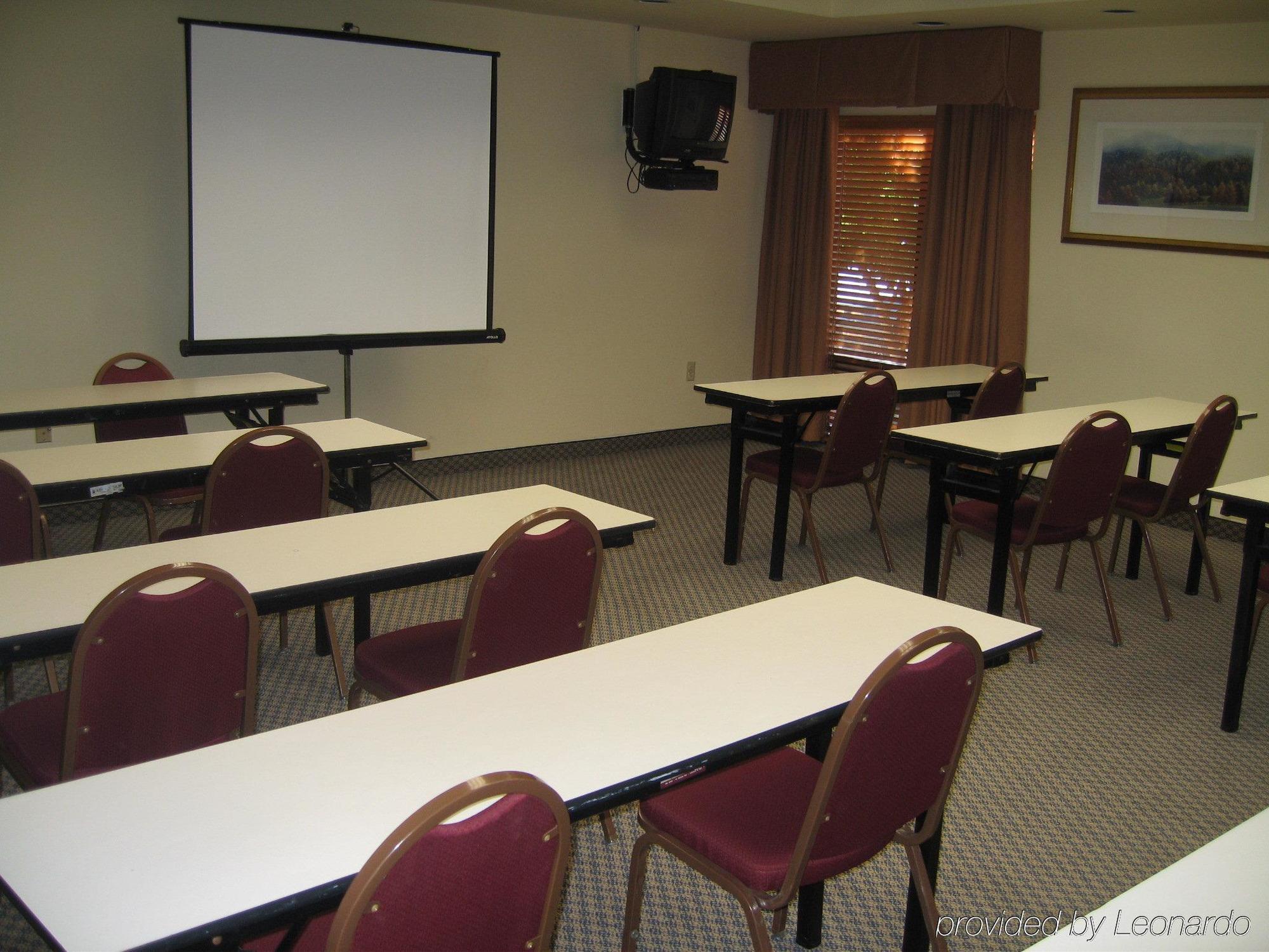 Comfort Inn & Suites Houston I-10 West Energy Corridor Facilities photo